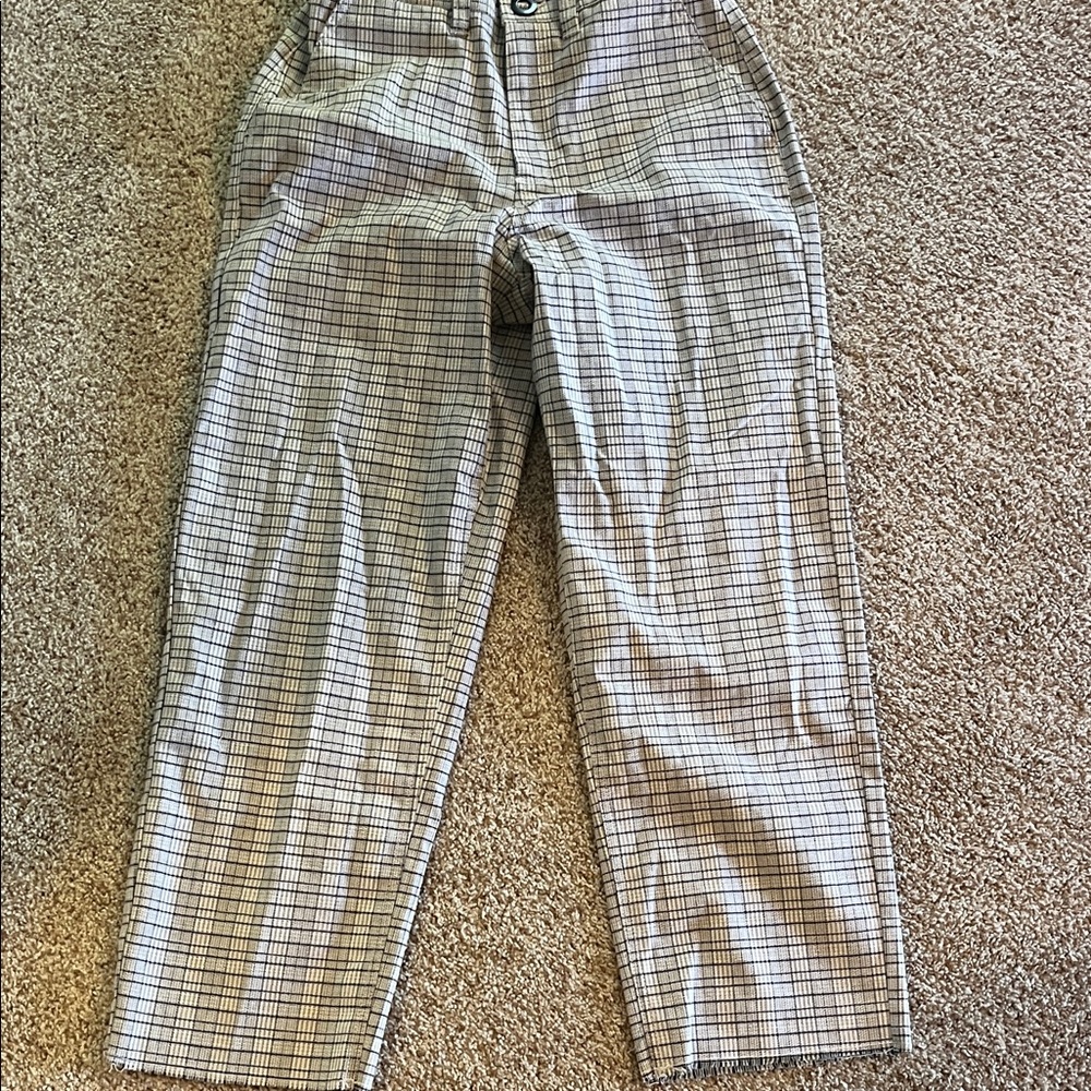 Volcom Women's Checkered Capris - Black and White. New with tags 26x28